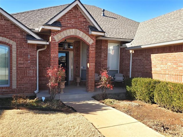 1117 Kelsi Drive, Moore, OK 73160