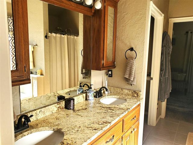 1117 Kelsi Drive, Moore, OK 73160