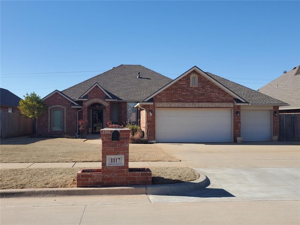 1117 Kelsi Drive, Moore, OK 73160