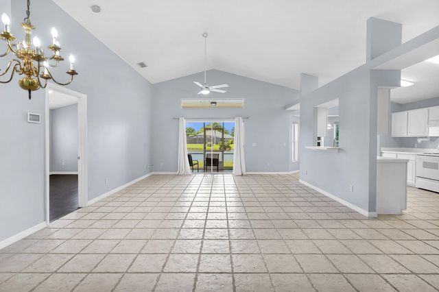 2340 Commodores Club Blvd, St Augustine, FL 32080
