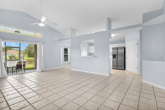 2340 Commodores Club Blvd, St Augustine, FL 32080