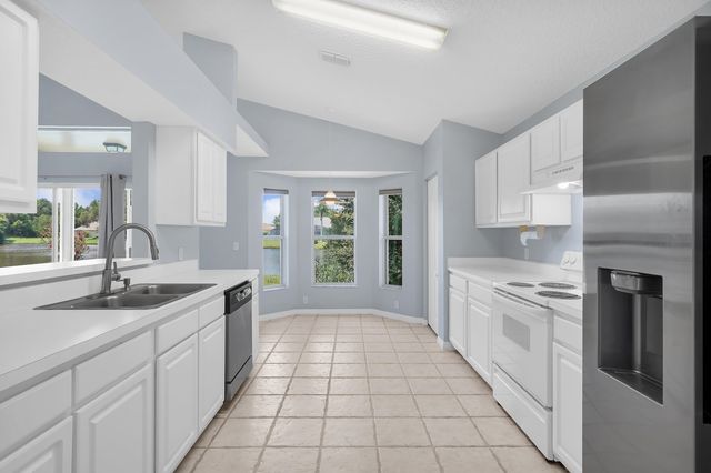 2340 Commodores Club Blvd, St Augustine, FL 32080
