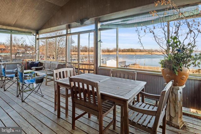 6508 N POINT RD, Baltimore, MD 21219