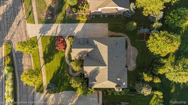 2919 Addison Circle N, Oakland Charter Township, MI 48306