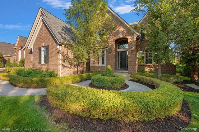 2919 Addison Circle N, Oakland Charter Township, MI 48306
