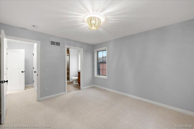 2919 Addison Circle N, Oakland Charter Township, MI 48306