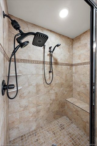 2919 Addison Circle N, Oakland Charter Township, MI 48306