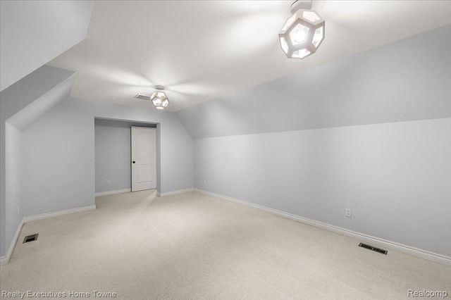 2919 Addison Circle N, Oakland Charter Township, MI 48306