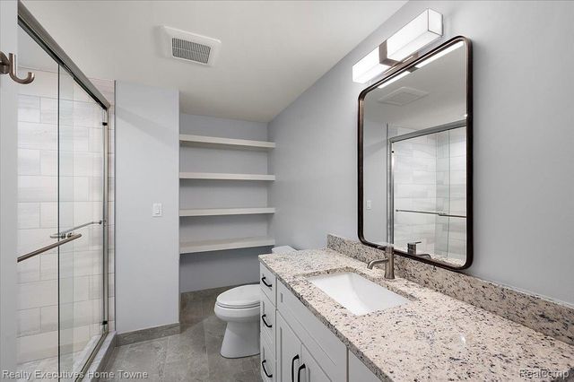 2919 Addison Circle N, Oakland Charter Township, MI 48306
