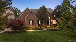 2919 Addison Circle N, Oakland Charter Township, MI 48306