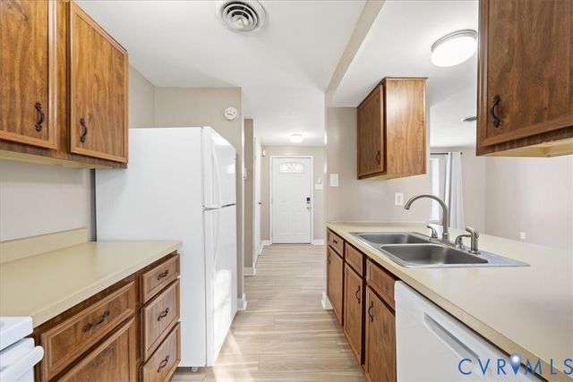 8819 Pepperidge Rd, Chesterfield, VA 23236