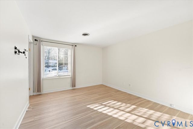 8819 Pepperidge Rd, Chesterfield, VA 23236