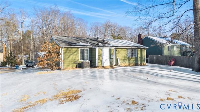 8819 Pepperidge Rd, Chesterfield, VA 23236