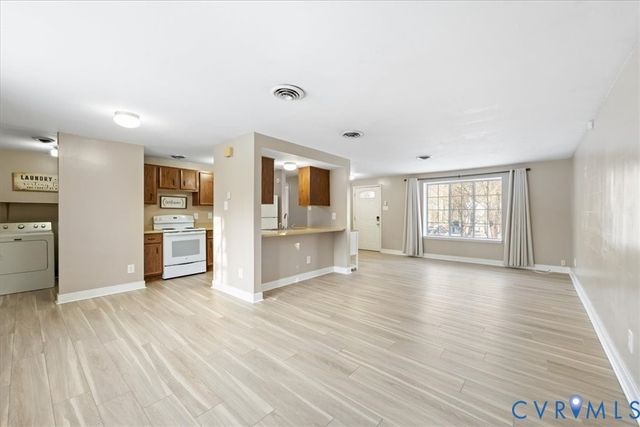 8819 Pepperidge Rd, Chesterfield, VA 23236