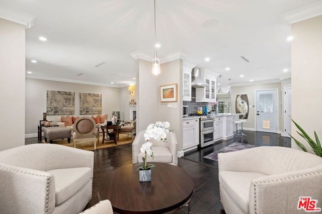 5618 Saint Clair Avenue, Valley Village, CA 91607