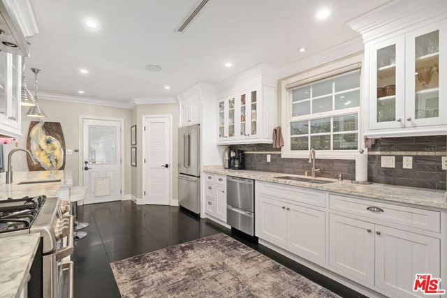 5618 Saint Clair Avenue, Valley Village, CA 91607