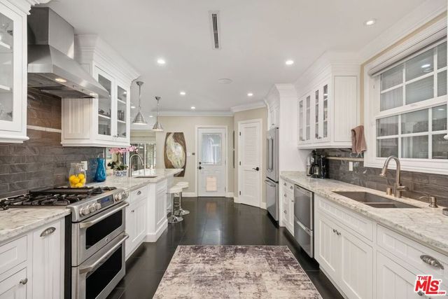 5618 Saint Clair Avenue, Valley Village, CA 91607