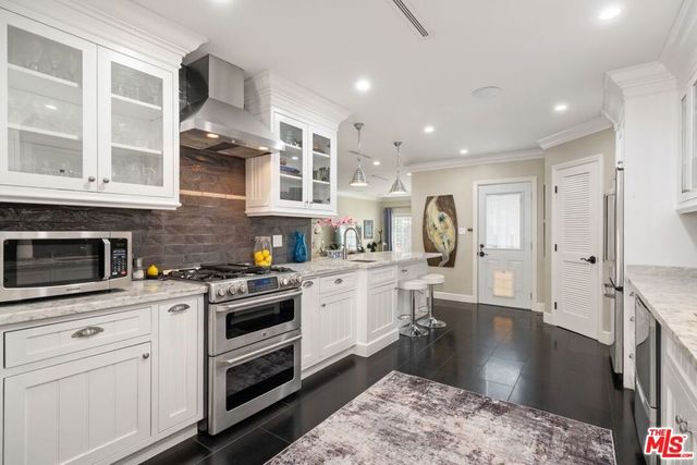 5618 Saint Clair Avenue, Valley Village, CA 91607