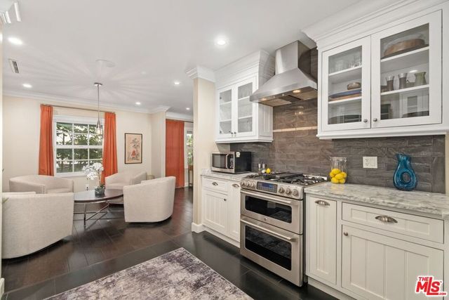 5618 Saint Clair Avenue, Valley Village, CA 91607