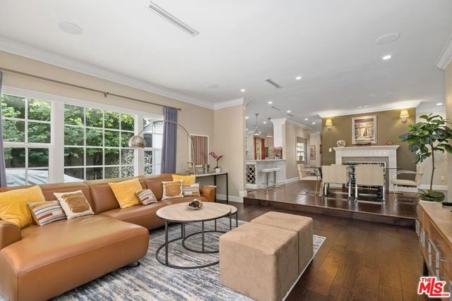 5618 Saint Clair Avenue, Valley Village, CA 91607