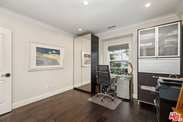 5618 Saint Clair Avenue, Valley Village, CA 91607