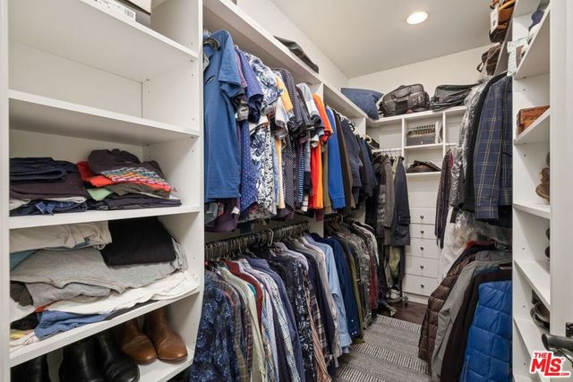 5618 Saint Clair Avenue, Valley Village, CA 91607