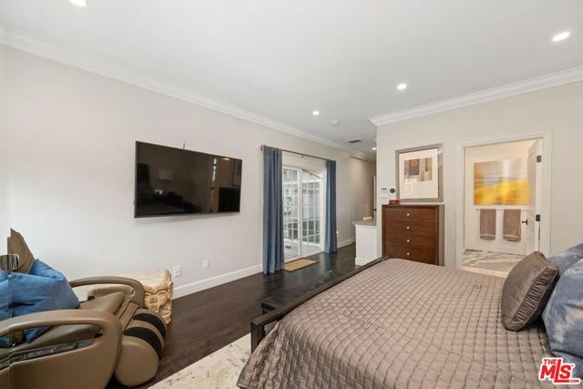 5618 Saint Clair Avenue, Valley Village, CA 91607