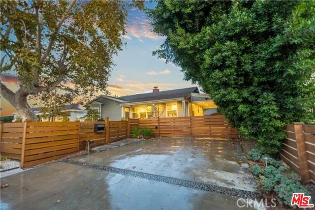 5618 Saint Clair Avenue, Valley Village, CA 91607