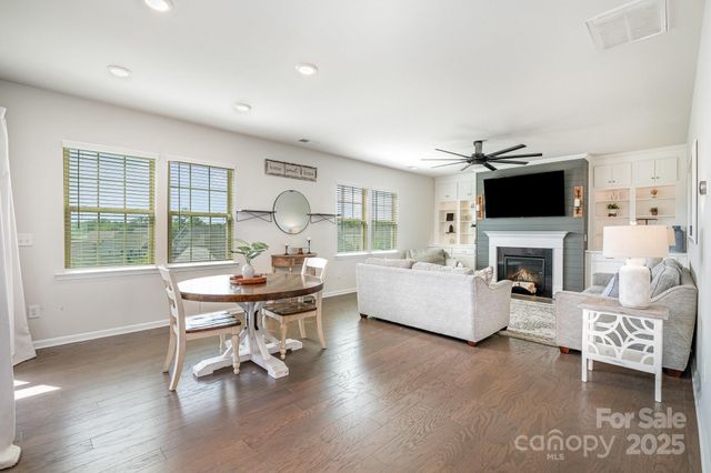 17502 Snug Harbor Road, Charlotte, NC 28278