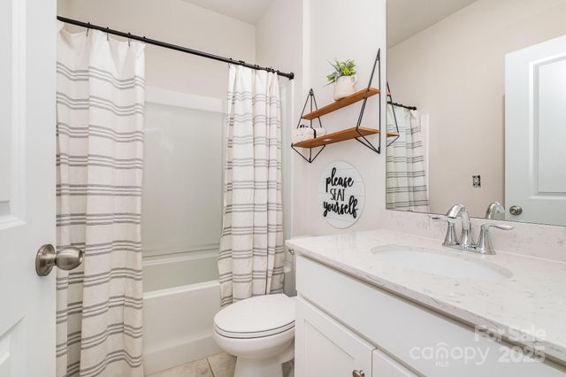 17502 Snug Harbor Road, Charlotte, NC 28278