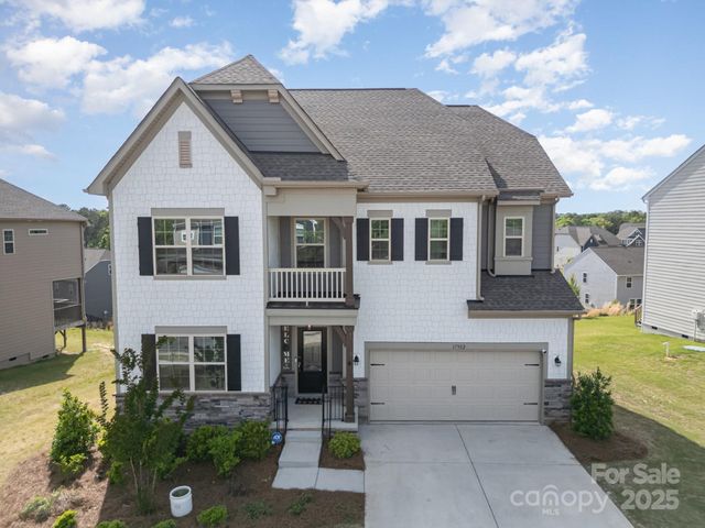 17502 Snug Harbor Road, Charlotte, NC 28278