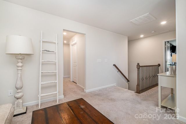 17502 Snug Harbor Road, Charlotte, NC 28278