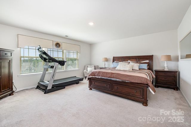 17502 Snug Harbor Road, Charlotte, NC 28278