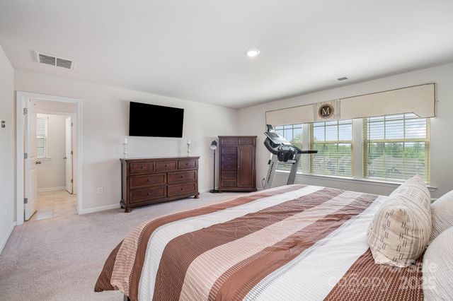 17502 Snug Harbor Road, Charlotte, NC 28278