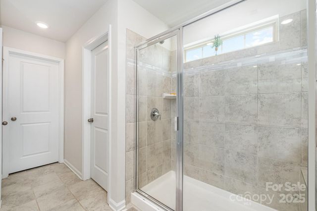 17502 Snug Harbor Road, Charlotte, NC 28278