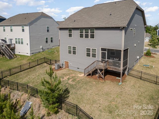 17502 Snug Harbor Road, Charlotte, NC 28278