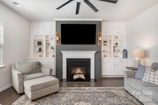 17502 Snug Harbor Road, Charlotte, NC 28278