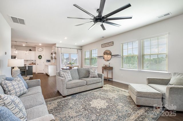 17502 Snug Harbor Road, Charlotte, NC 28278