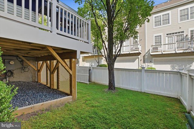 1006 HERITAGE FIELDS AVE, Rockville, MD 20850
