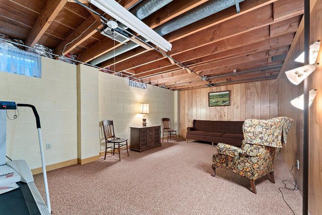 1619 Miriam ROAD, Manitowoc, WI 54220