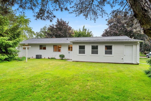 1619 Miriam ROAD, Manitowoc, WI 54220
