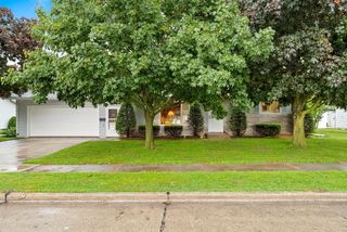 1619 Miriam ROAD, Manitowoc, WI 54220