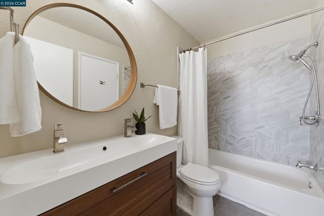 29856 Ventnor Court, Hayward, CA 94544