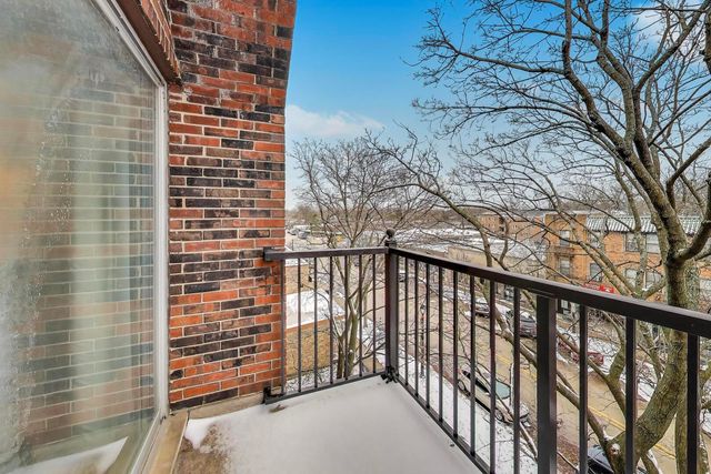 420 Linden Avenue 502, Wilmette, IL 60091