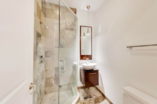 2702 W CHICAGO Avenue 2, Chicago, IL 60622