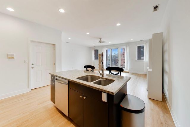 2702 W CHICAGO Avenue 2, Chicago, IL 60622