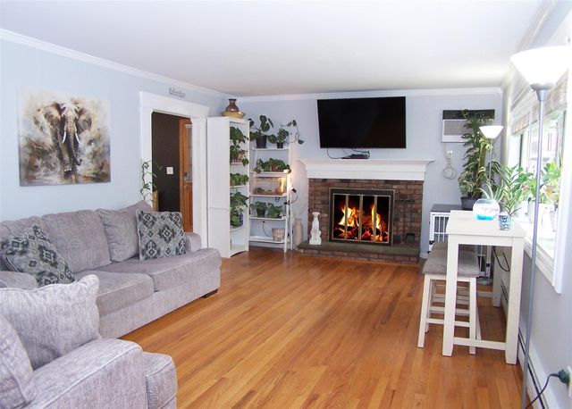 264 N 5th Street, Ronkonkoma, NY 11779