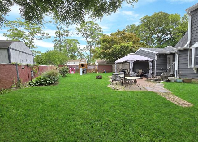 264 N 5th Street, Ronkonkoma, NY 11779
