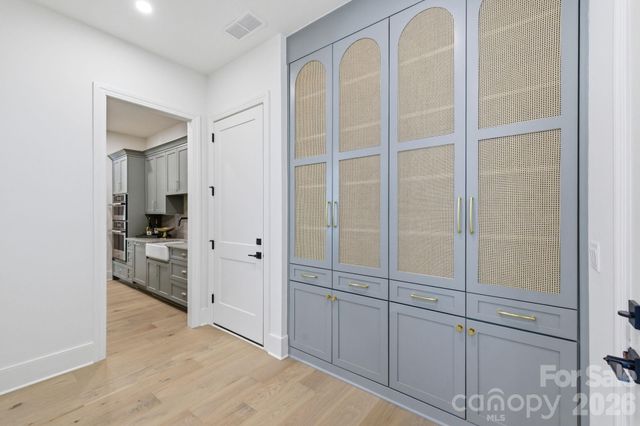 3028 Eastham Lane, Charlotte, NC 28209