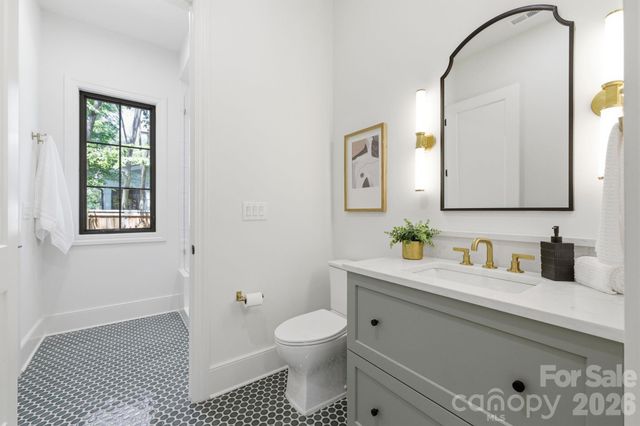 3028 Eastham Lane, Charlotte, NC 28209